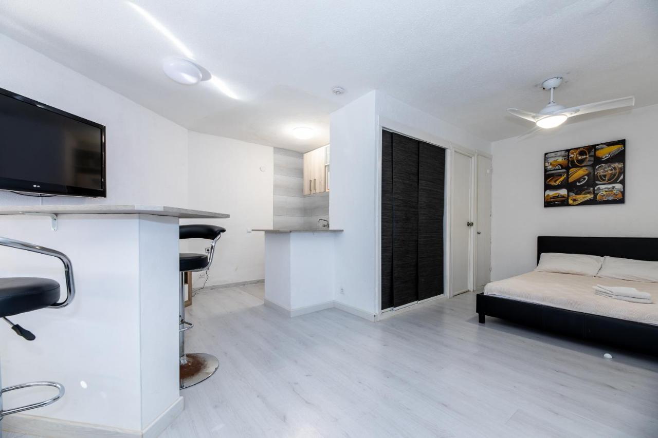 Bright Studio With The Seaview And Swimming Pool Apartment La Manga del Mar Menor Luaran gambar